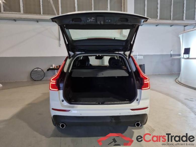 VOLVO XC60 / 2017 / 5P / SUV B4 D AWD AUTOMATICO MOMENTUM PRO #5