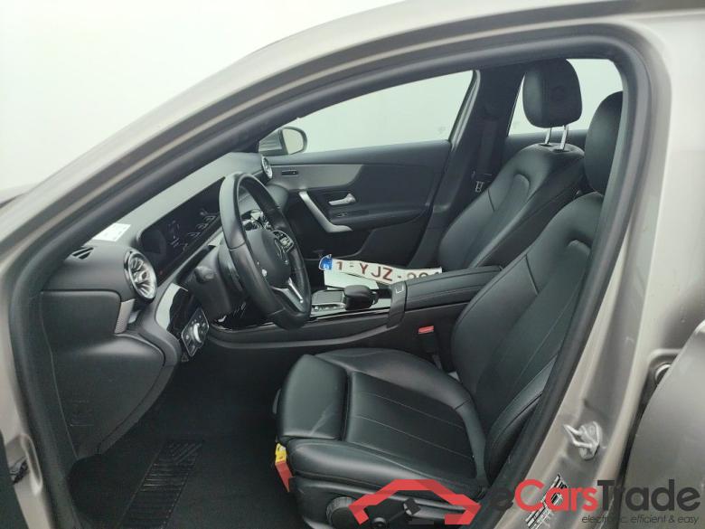 Mercedes-Benz A-Klasse Limousine A 180d Business Solution Aut. 4d #3