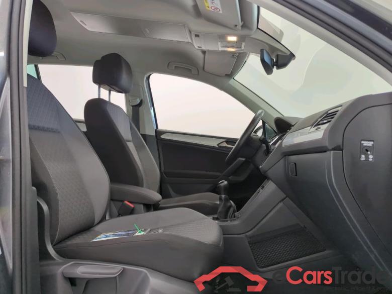 Volkswagen Tiguan 1.5 TSI 96kW Comfortline Business 5d #3