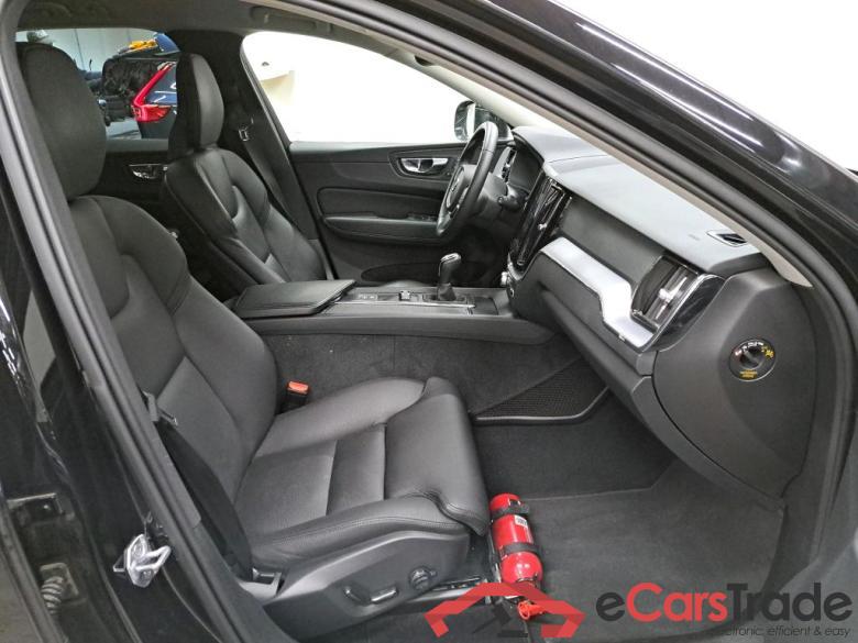 VOLVO - VOL XC60 D3 150PK Momentum Business Luxury Line With Moritz Leather & Park Assist Camera & Towing Hook #3