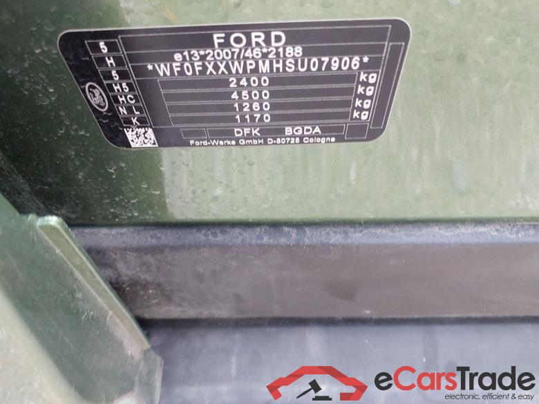 FORD Kuga 2.5 243CV Automático    St Line X (Pano) #5