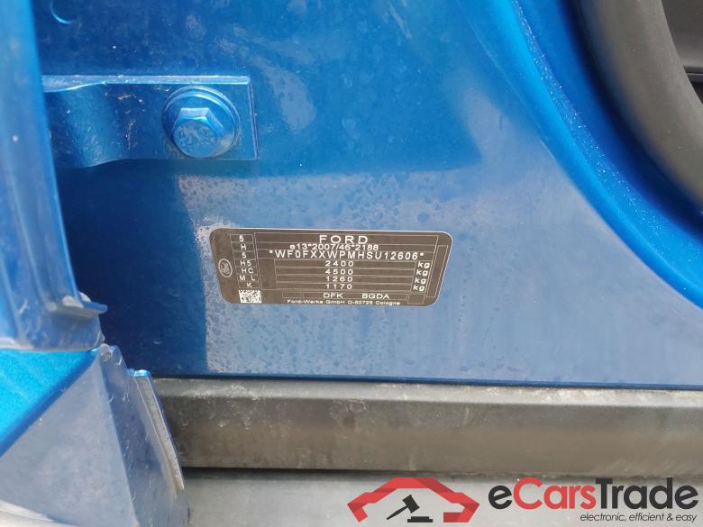 FORD Kuga 2.5 243CV Automático    St Line X (Pano) #5