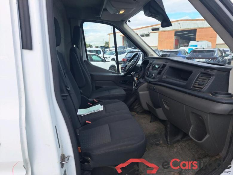 FORD Transit / 2013 / 4P / furgón 310 96kW L3H2 Van Trend FWD MHEV #6
