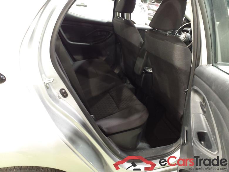 TOYOTA YARIS 1.5 VVT-I HEV DYNAMIC E-CVT #5