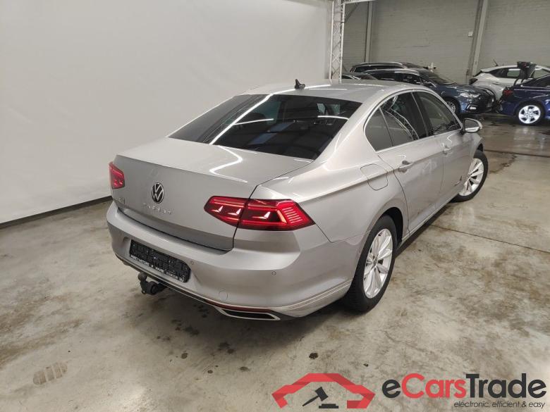 Volkswagen Passat 1.5 TSI Elegance Business DSG 4d #2
