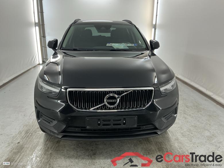 VOLVO XC40 1.5 T3 MOMENTUM CORE #2