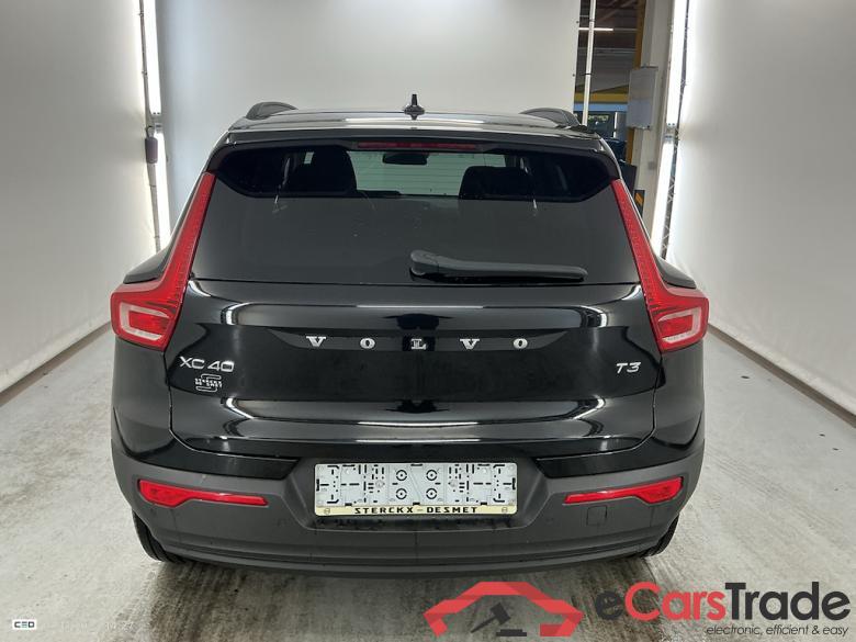 VOLVO XC40 1.5 T3 MOMENTUM CORE #5