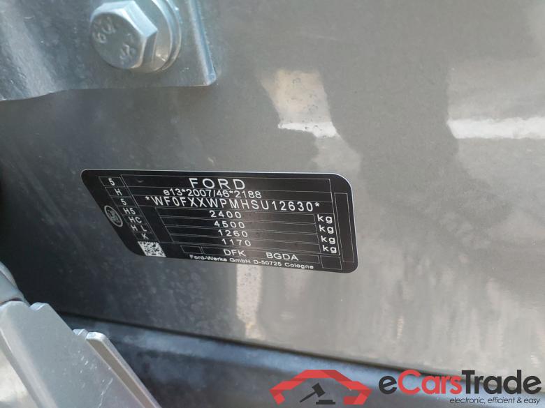 FORD Kuga 2.5 243CV Automático    St Line X (Pano) #5