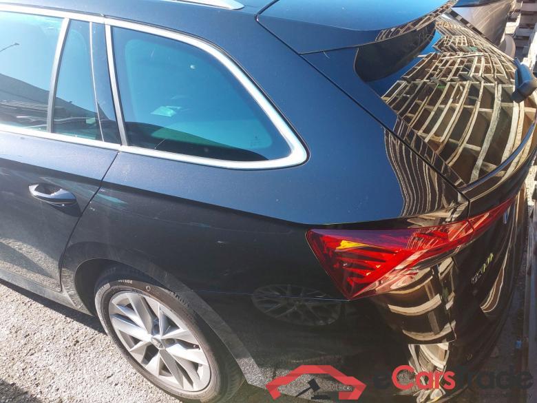 SKODA Octavia 2.0 TDI 110 kW (150CV) DSG 7 vel Automático Combi Design (Pano) #2