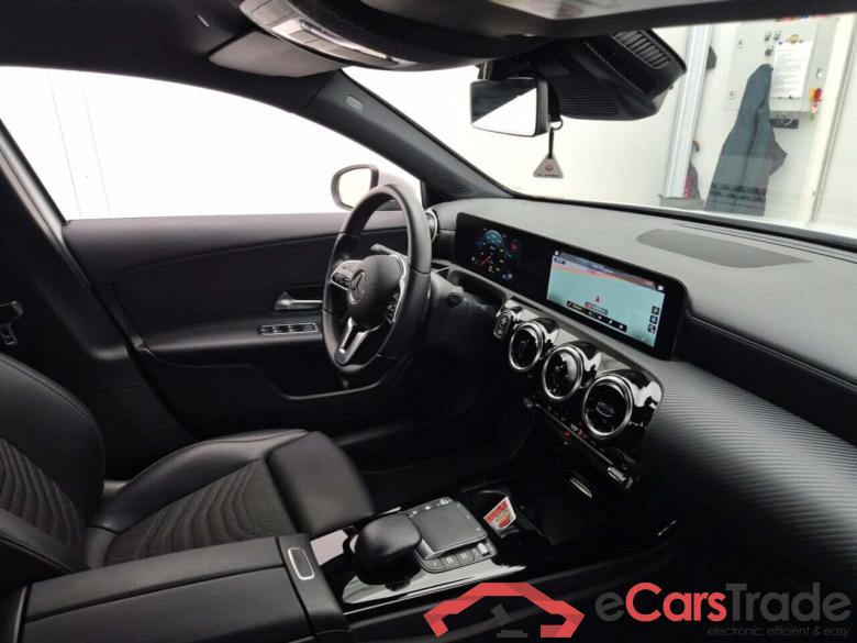 MERCEDES-BENZ A-KLASSE SEDAN 180 BUSINESS SOLUTION DCT #3