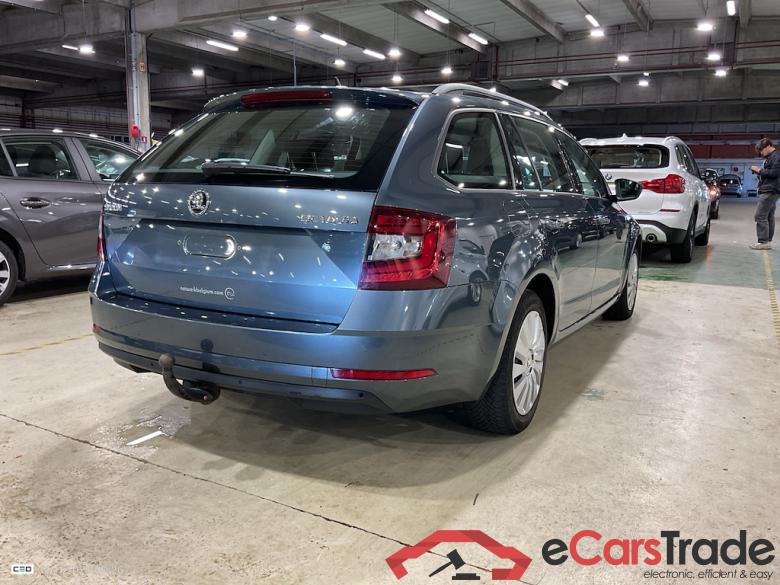 SKODA OCTAVIA COMBI DIESEL - 2017 1.6 CR TDi Ambition DSG (EU6.2) #4