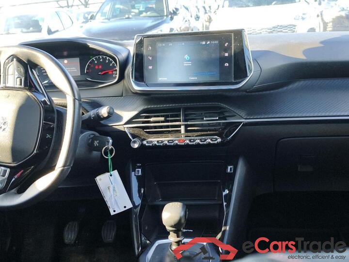 Peugeot 2008 1.2 PureTech Navi Klima PDC ... #6