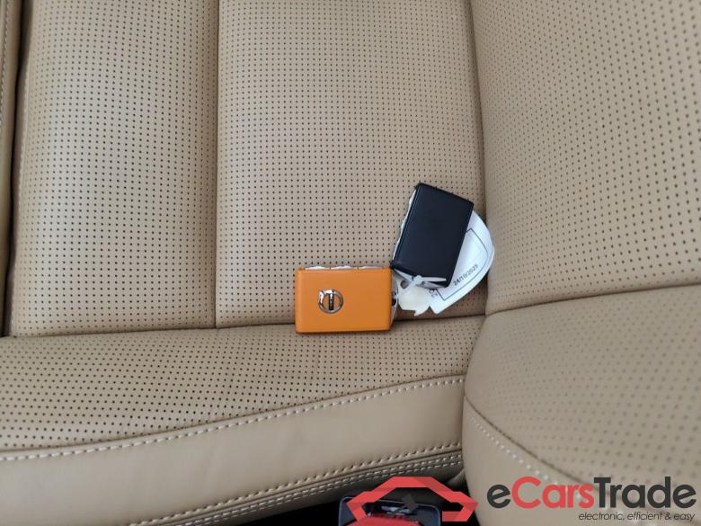 VOLVO XC60 DIESEL - 2021 2.0 B4 MHEV AWD Plus Bright 5d #4