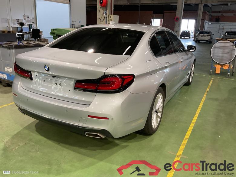 BMW 5 DIESEL - 2020 520 dXA MHD Luxury Line #4