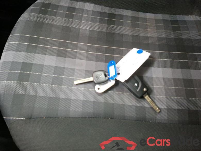 PEUGEOT 108 53 kW #5