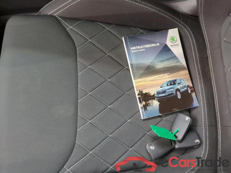 Skoda Karoq 1.5 TSI ACT Greentech DSG Sportline Buss 5d #4