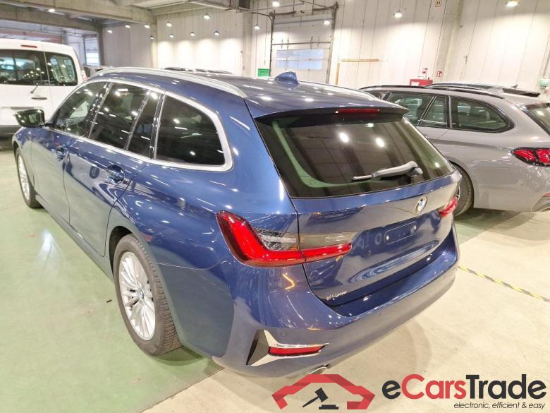 BMW 3 SERIES TOURING 2.0 318D (100KW) TOURING Model Luxury #3