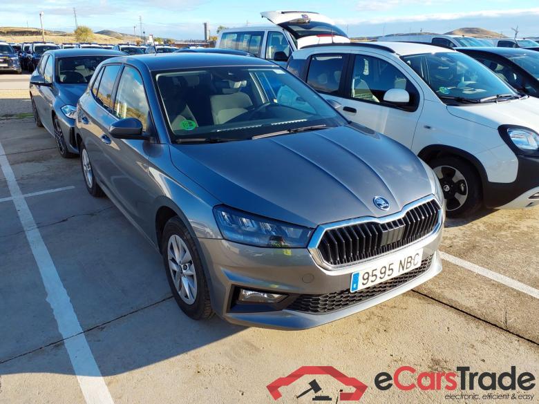 SKODA Fabia 1.0 TSI 85kW (115CV) DSG 7 vel. Automático Selection #1