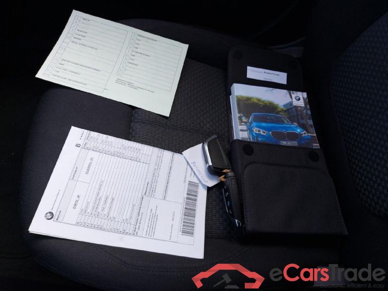 BMW Serie 1 / 2019 / 5P / berlina con portón 118i #5