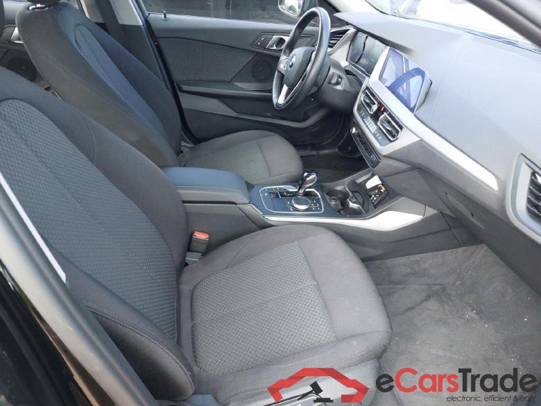 BMW Serie 1 / 2019 / 5P / berlina con portón 118i #6