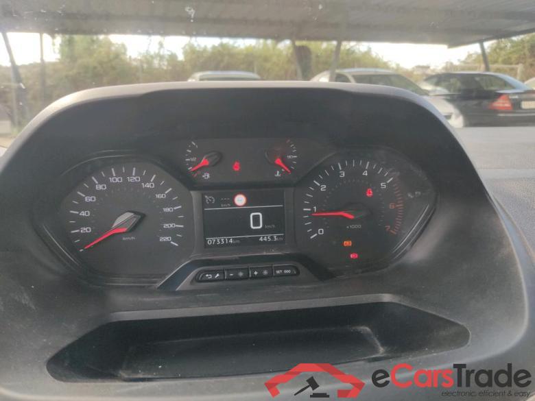 PEUGEOT Rifter / 2018 / 4P / combi Active Standard BlueHDi 73kW (IND) (CX2) #4