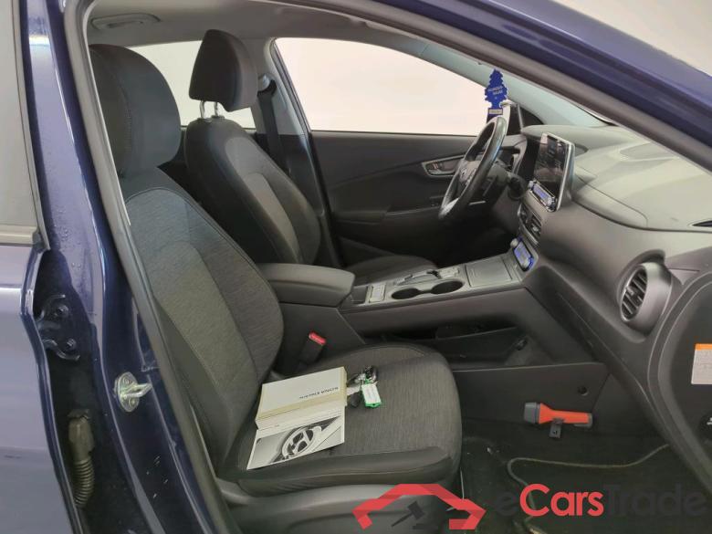 Hyundai KONA Comfort Smart Electric 64 kWh 5d #3