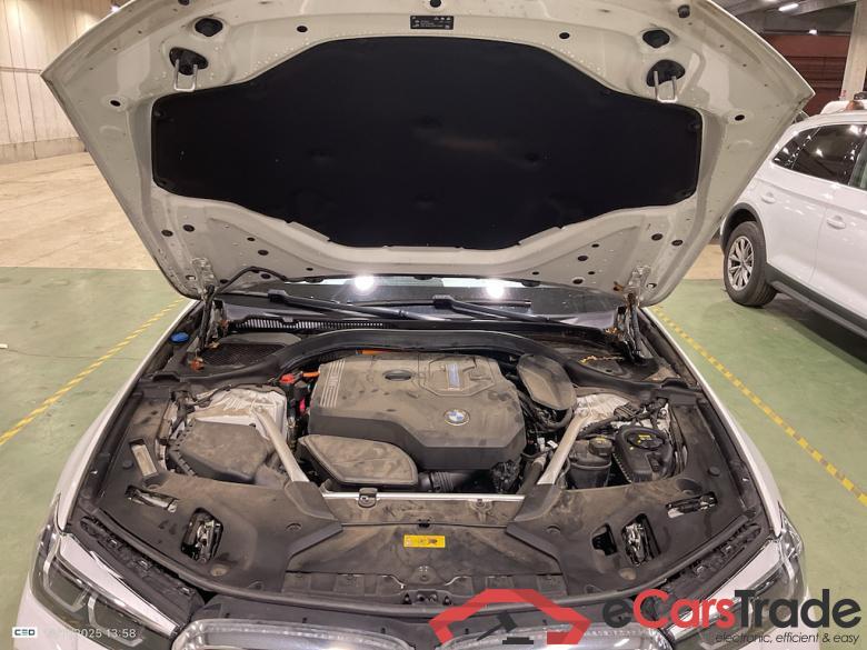 BMW 5 - 2017 530eA PHEV Performance OPF M Sport pack #6