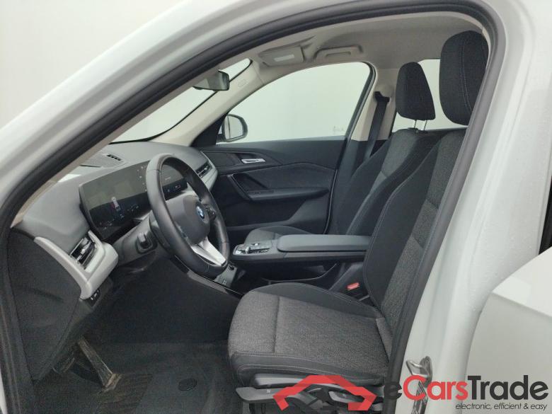 BMW iX1 66.5 kWh 272hp xDrive30 5d #3