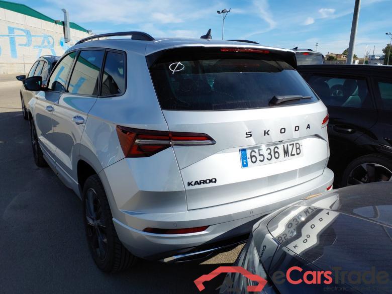 SKODA Karoq 1.5 TSI 110kW 150cv DSG Automático Sportline #2
