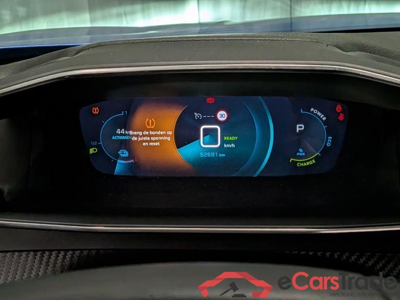 PEUGEOT e-2008 EV All. Pack 50 kWh #6