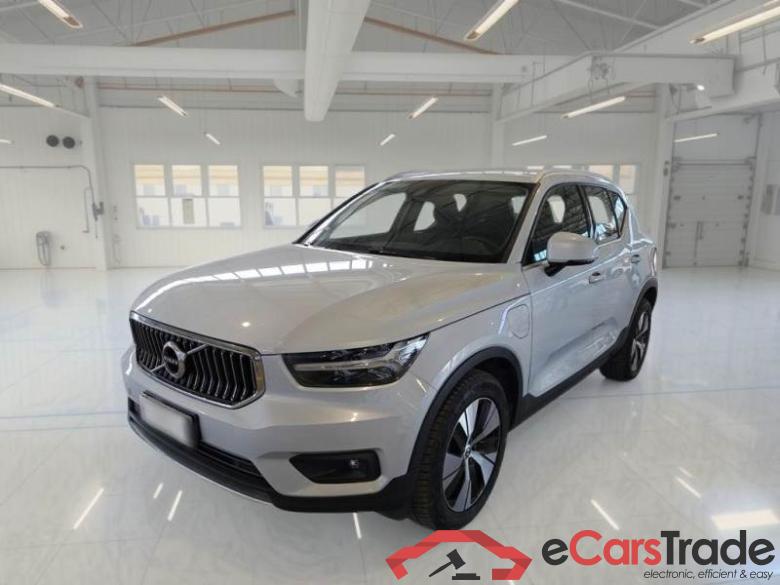 VOLVO XC40 / 2017 / 5P / SUV T5 PLUG-IN HYBRID AUTO RECH INSCRIP EXPR #1