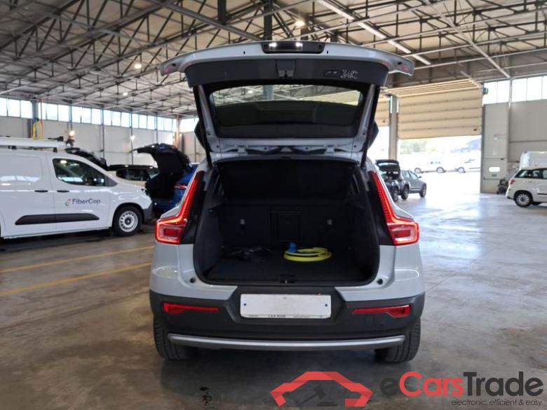 VOLVO XC40 / 2017 / 5P / SUV T5 PLUG-IN HYBRID AUTO RECH INSCRIP EXPR #5