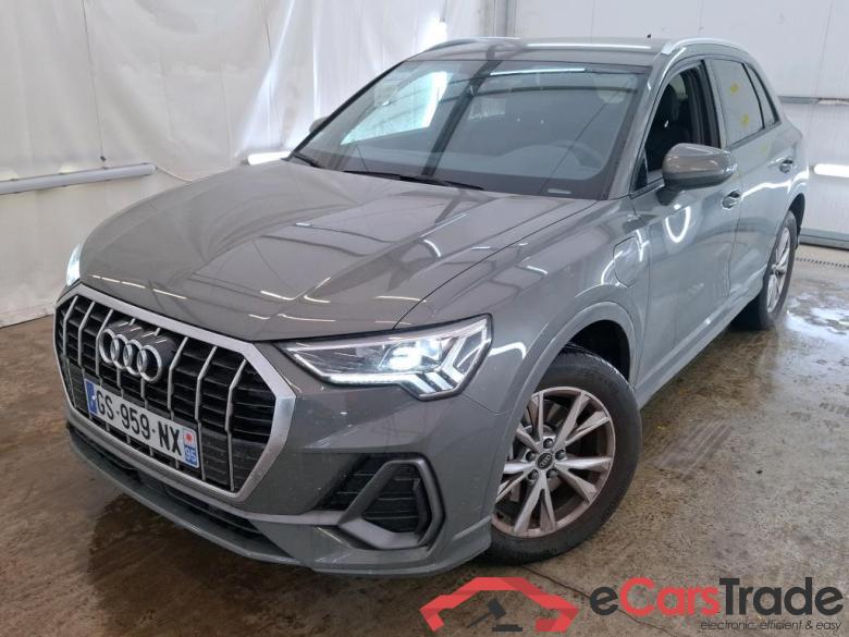 AUDI Q3 / 2018 / 5P / SUV 45 TFSI E 245 S TRONIC S LINE #1