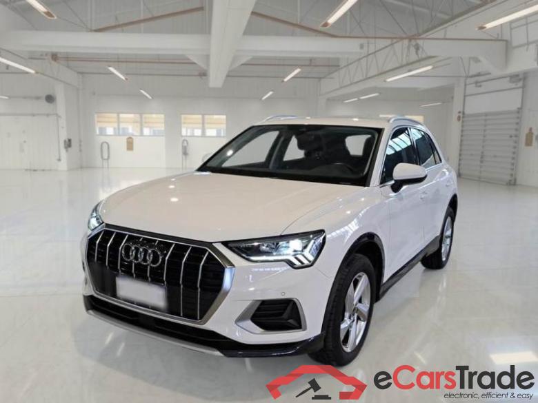 AUDI Q3 / 2018 / 5P / SUV 35 TFSI S TRONIC BUSINESS ADVANCED #1