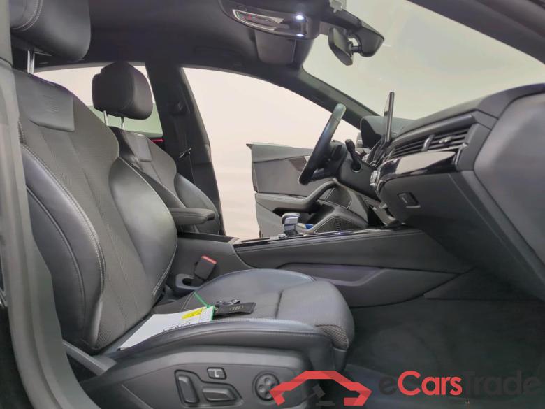 Audi A5 Sportback 40 TFSI S tronic S Edition Competition 5d #3