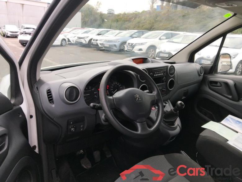 PEUGEOT Partner / 2015 / 3P / furgón derivado de turismo Furgón Confort L1 BlueHDi 73KW (100CV) #3