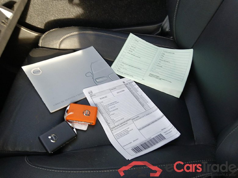 VOLVO XC40 / 2017 / 5P / todoterreno 1.5 T3 Inscription #5