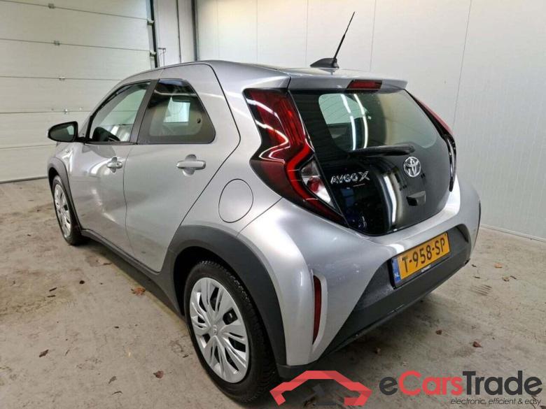 TOYOTA Aygo X 1.0 VVT-i MT Play #6