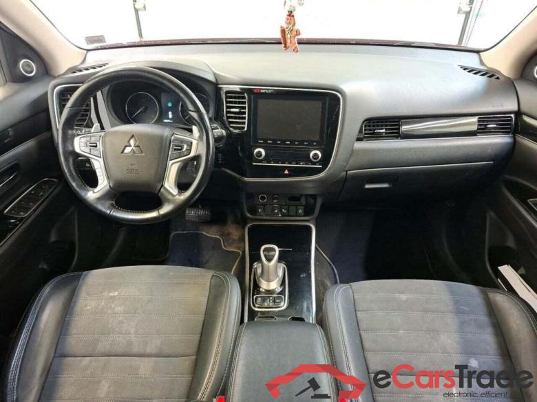 MITSUBISHI Outlander 2.4 PHEV Intense+ #3