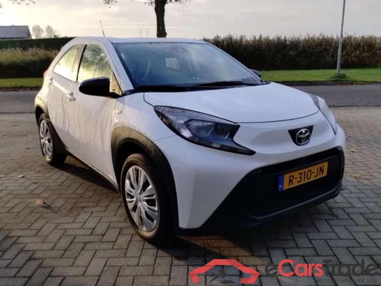 TOYOTA Aygo X 1.0 VVT-i MT Play #2