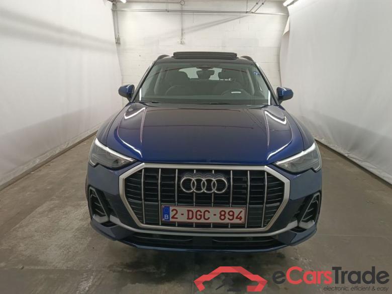 Audi Q3 45 TFSI e S tronic S Line 5d #5