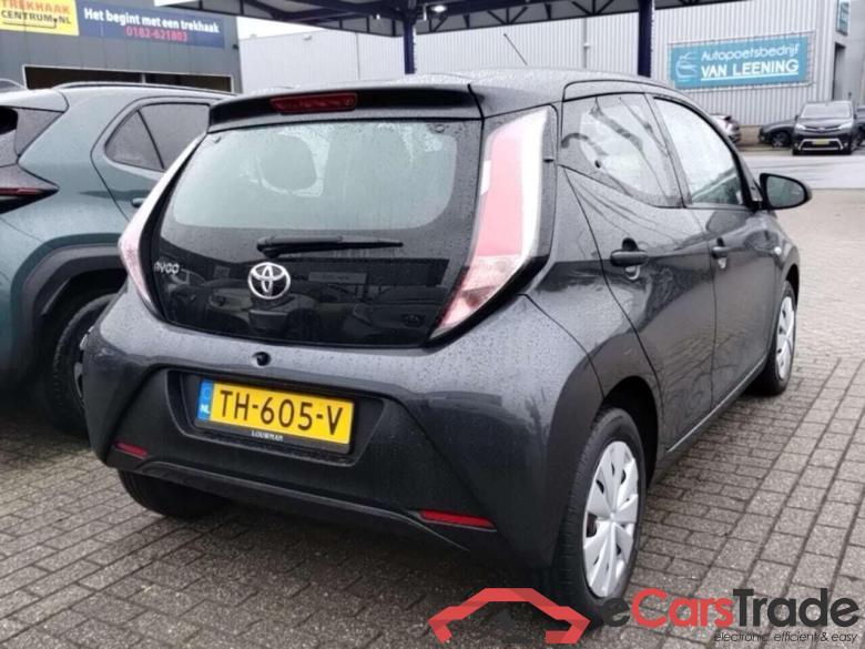 TOYOTA Aygo 1.0 VVT-i x-fun #4