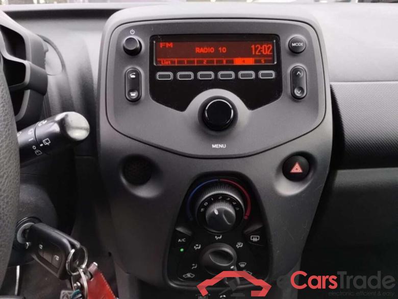 TOYOTA Aygo 1.0 VVT-i x-fun #6