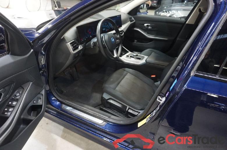 BMW 3er 330e Touring Aut. 5d 135kW #4