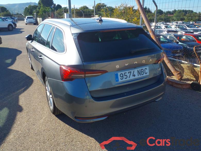 SKODA Octavia 2.0 TDI 110 kW (150CV) DSG 7 vel Automático Combi Design (Pano) #2