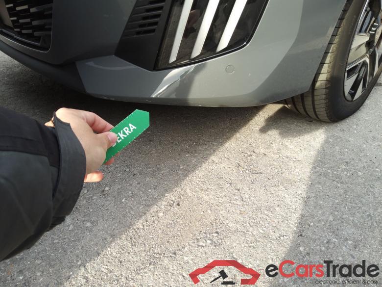 PEUGEOT 208 5P HYBRID 100 eDCS6 Automático Allure #6