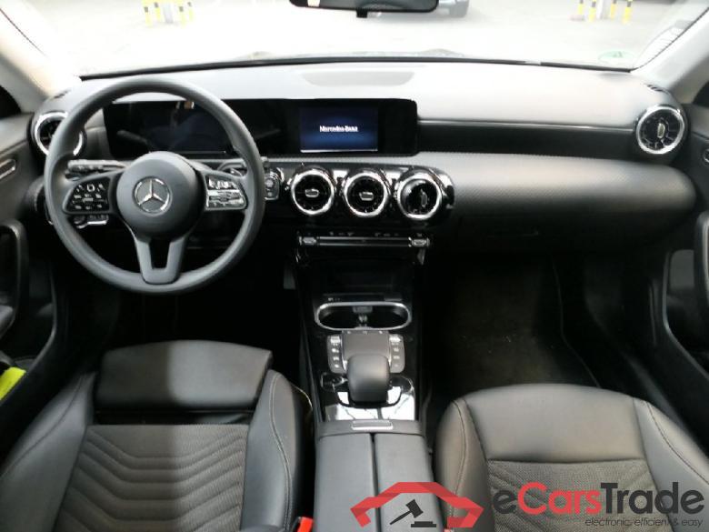 CLA -Klasse Shooting Brake CLA 180 (118.684) 1.3 110KW AT7 E6d #3