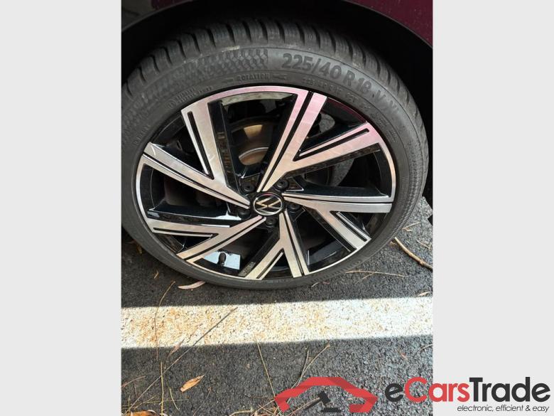 VOLKSWAGEN Golf VIII Golf R-Line Business Premium 1.5 eTSI 110 kW (150 ch) 7 vitesses DSG #5