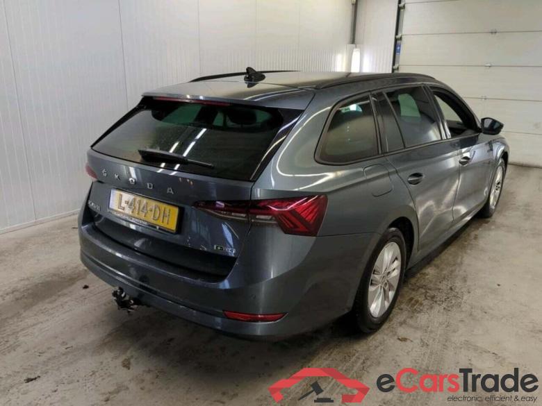 SKODA Octavia Combi 1.0 e-TSI Sport Bns #2
