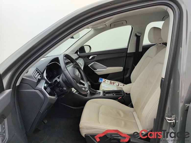 Audi Q3 Sportback 45 TFSI e S tronic S Line 5d #3